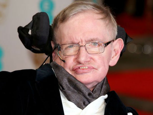 ஏலியன்கள் நேசன் ஹாக்கிங்ஸ்