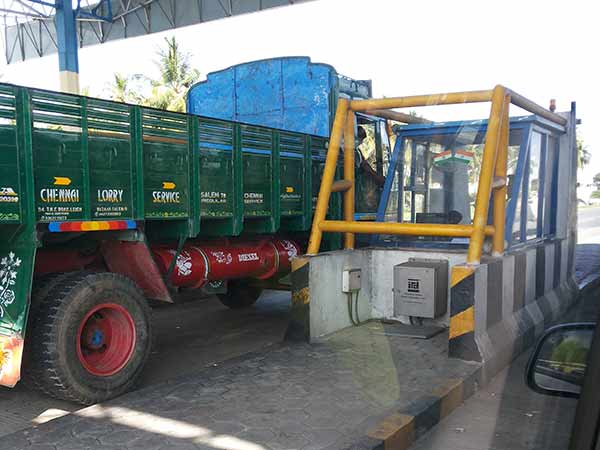 மின்னணு முறையில் கட்டணம் 