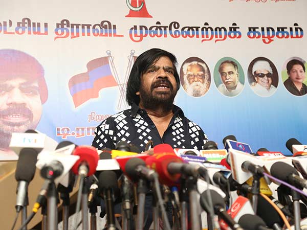 கருணாநிதிக்கு ஆதரவாக போராட்டங்கள் 