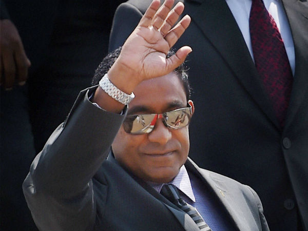 எதிர்க்கட்சிகள் மீது குற்றச்சாட்டு 