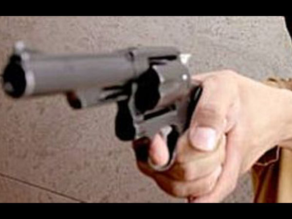 விசாரணை நடத்துகிறார்கள் 