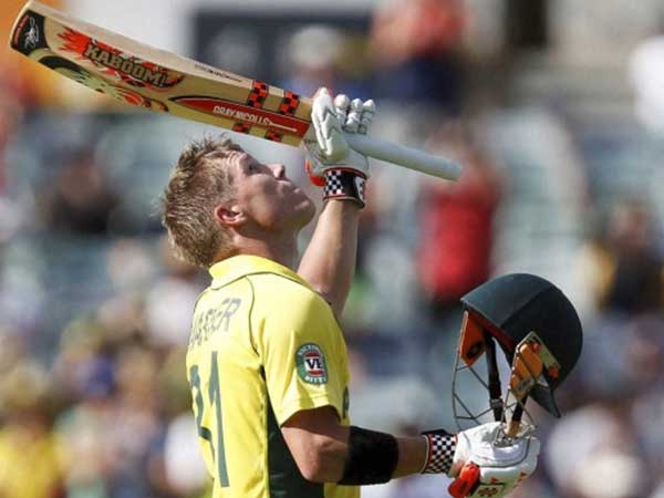  பந்தை சேதப்படுத்தினர்