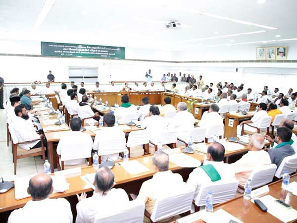 அனைத்து எம்பிக்களும்... 