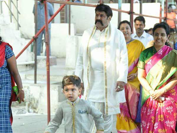 குடும்பத்துடன் தரிசனம் 