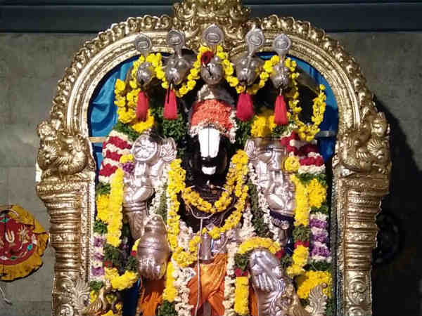 Sahasra Kalasabhishekam to Lord Sri Danvanthiri bagavan 