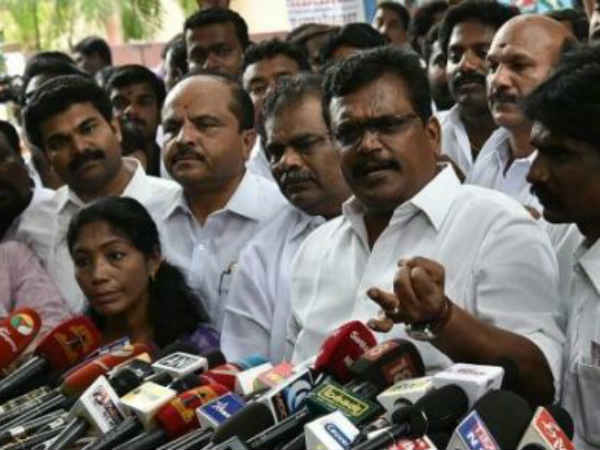 எம்.எல்.ஏக்கள் ஒப்பாரி 