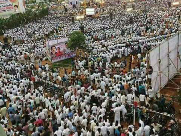 கட்சி, சின்னம் முடக்கம் 