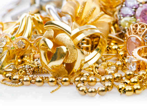 1.35 Kilogram Gold seized in Trichy Airport 1.35 Kilogram Gold seized in Trichy Airport