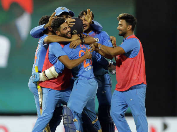 இன்னும் கூட இருக்கிறது 