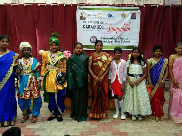 மாணவிகள் நடிப்பு