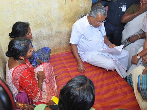 ஆறுதல் கூறிய முதல்வர் 