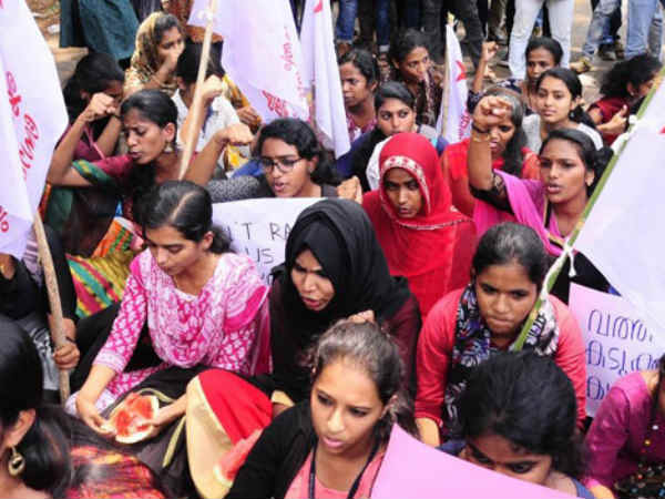 பேராசிரியரின் ஆபாச பேச்சு பேராசிரியரின் ஆபாச பேச்சு