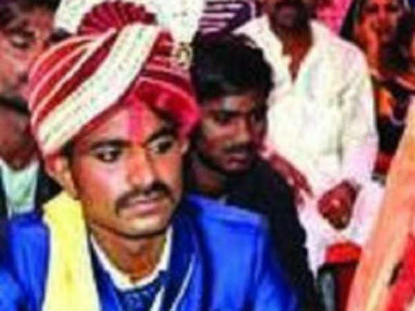 எடுத்துவிட்டார் 