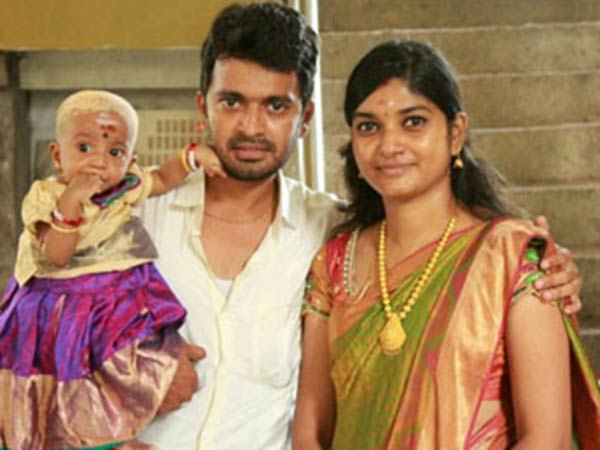 கண்ணீர் விட்ட பெற்றோர் கண்ணீர் விட்ட பெற்றோர்