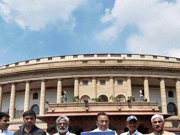 50 எம்.பிக்கள் ஆதரவு 