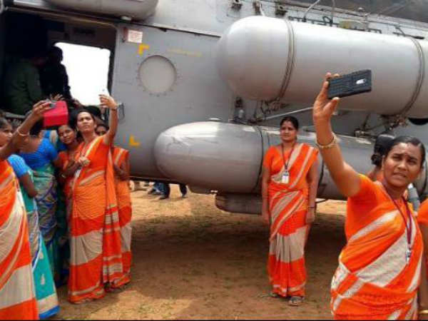 எங்கும் செல்ஃபி மேனியா 