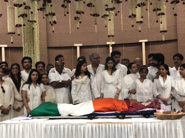 போர்த்தப்பட்டது ஏன்? 