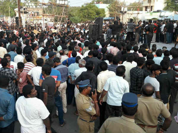 Tuticorin stalled after strike call against Sterlite unit in TN 