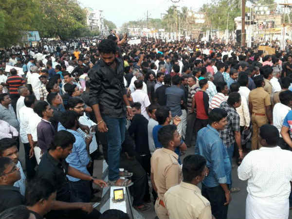 Tuticorin stalled after strike call against Sterlite unit in TN 