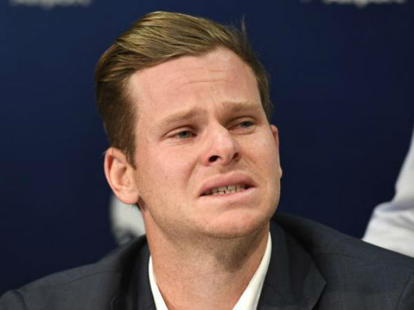 கண்ணீர் விட்ட ஸ்மித் 