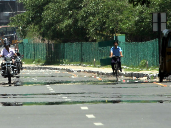 எச்சரிக்கும் வானிலை மையம் 