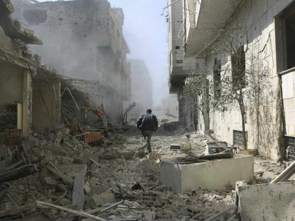 தாக்குதல் நடக்கிறது 