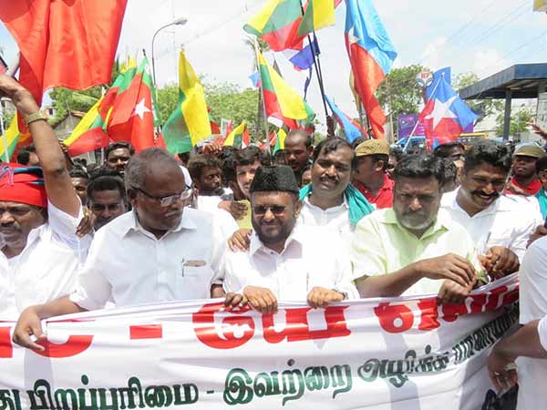 TN Political leaders started rally towards Neikunnam to stop ONGCC works TN Political leaders started rally towards Neikunnam to stop ONGCC works
