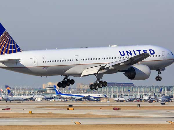 விமானத்தை திருப்பினார்கள் விமானத்தை திருப்பினார்கள்