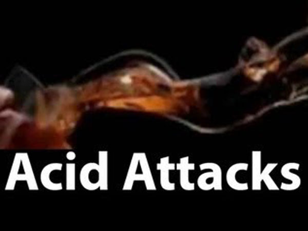 ஆசிட் வீசினால் 