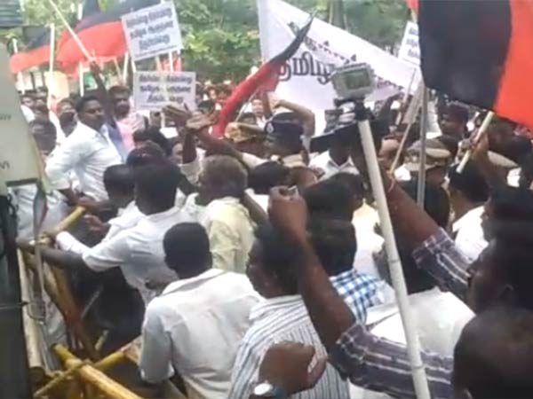 போராட்டம் தொடரும் 