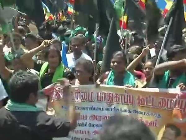 PMK Rail roko protest Anbumani Ramadoss arrest in Chennai PMK Rail roko protest Anbumani Ramadoss arrest in Chennai