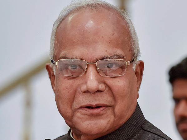 ஆளுநர் மீது குற்றச்சாட்டு 