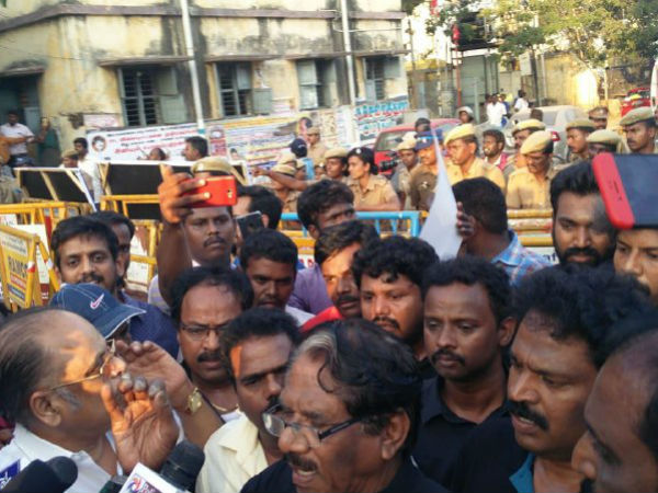 தமிழன் ஜெயிப்பான் 