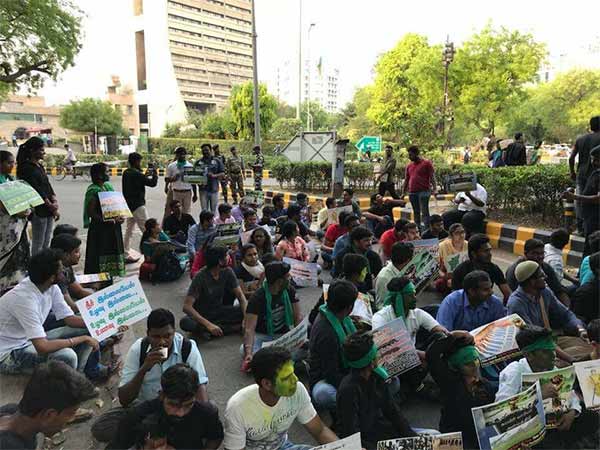 நாம் தமிழ் அமைப்பினர் 