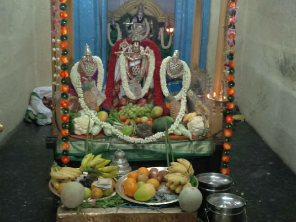 பக்தியுடன் கொண்டாட்டம் 