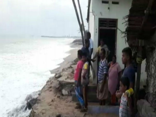 Sea furious 2-nd day in Kanyakumari 