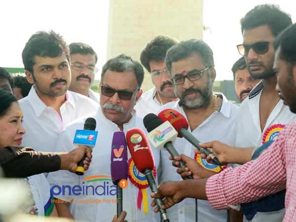 நடிகர் சங்கம் கண்டனம் 