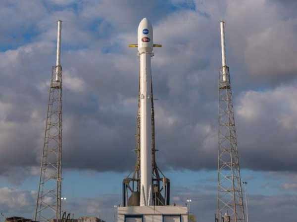 சிறிய கேமரா 