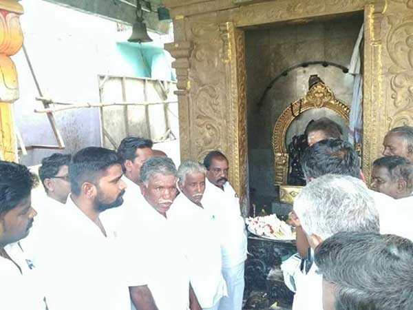 PMK functionaries performs Special Pooja for Kaduvetti Guru recovery 