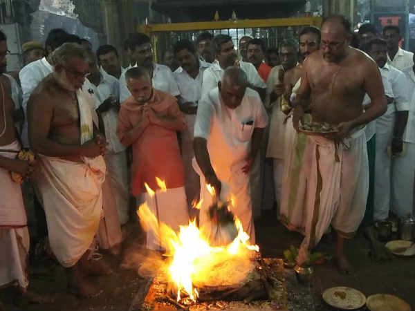 Pon Radhakirshnan did special pooja in Rameshwaram temple 
