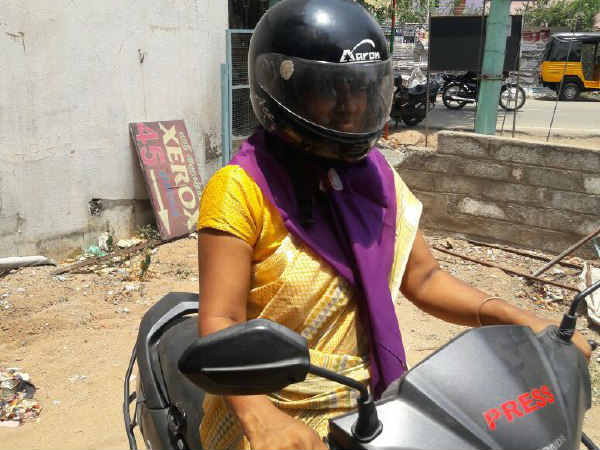 How to safe Chain Snatchers viral photos 