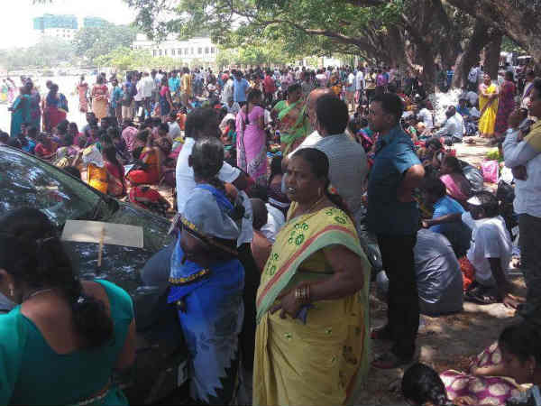  பாதிக்கப்பட்ட ஆசிரியர்கள் 