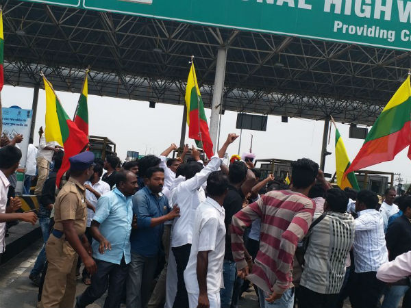 Velmurugan Arrested for Protesting at Ulundurpet Tollgate Velmurugan Arrested for Protesting at Ulundurpet Tollgate