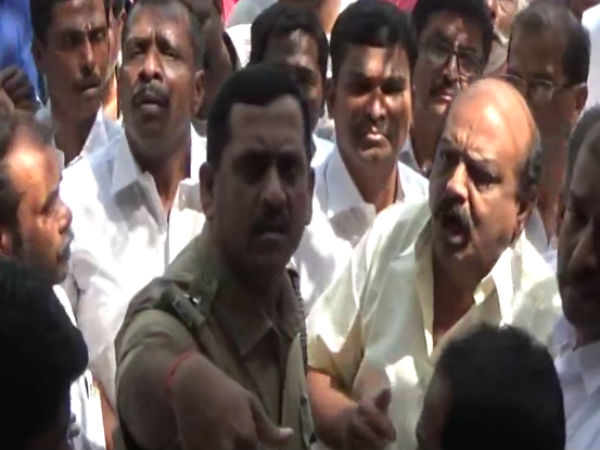Police lathicharge on Opposition party in Tiruppur 