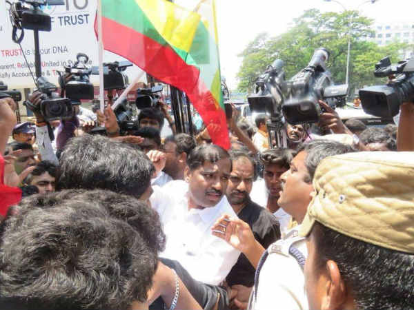 Protesters arrested for siege IOC office at Chennai 