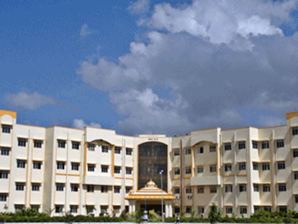 பழிவாங்கப்பட்ட மாணவிகள்