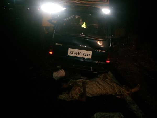 A truck collided with Maruti Omni near Palani, killing 6 