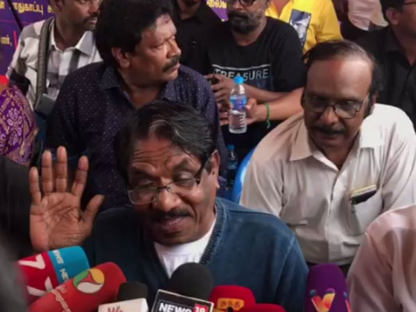 Cauvery Board: Bharathiraja joins hands in Cuddalore protest 