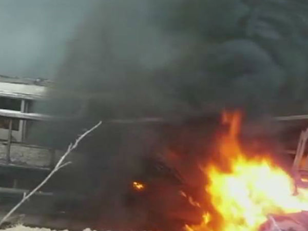 யூகிப்பதற்குள் 