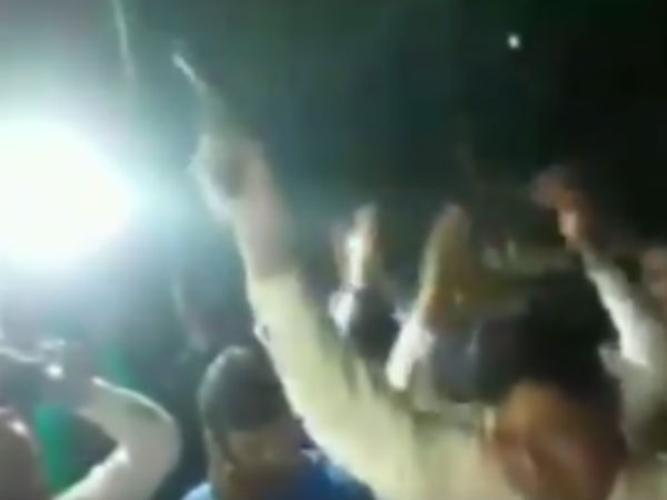 வானத்தில் டுமீல் டுமீல் 